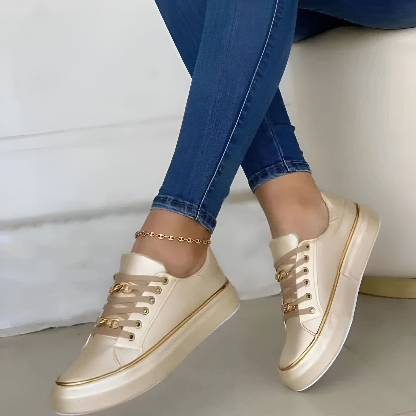 Aveline | Orthopedic Chain Accent Sneakers