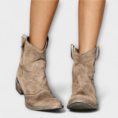 Marla | Savannah-style suede boots
